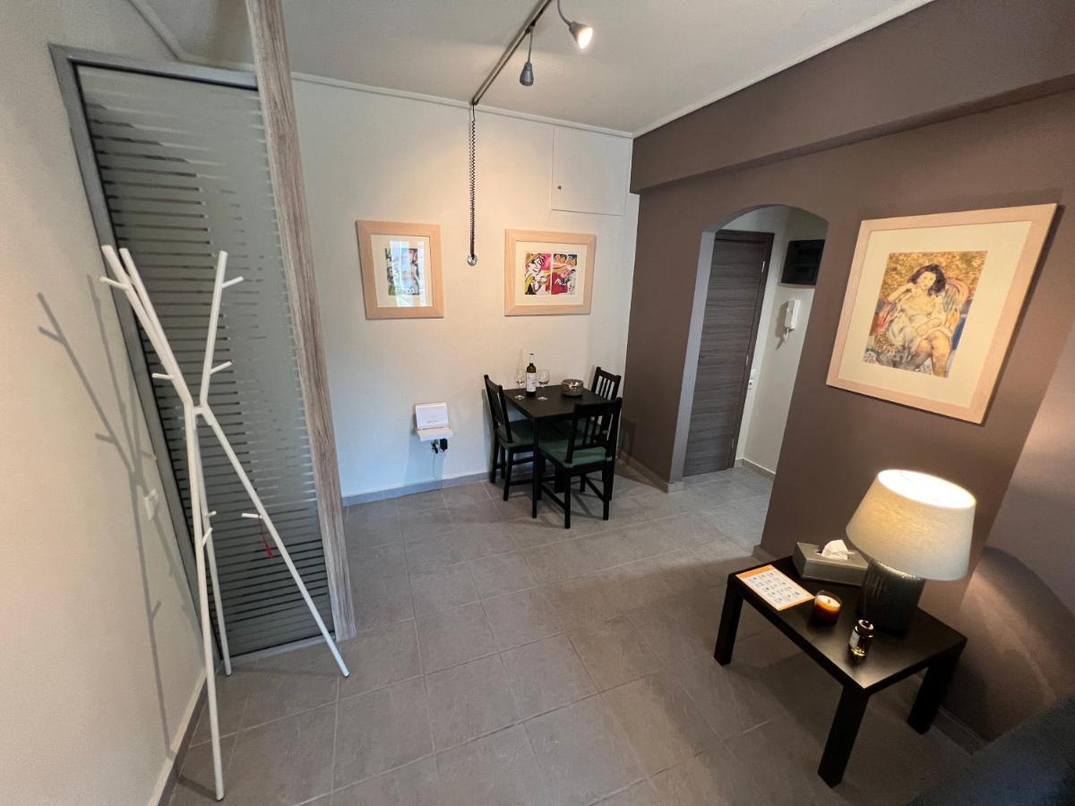 Apartment Charming In Glyfada Athen