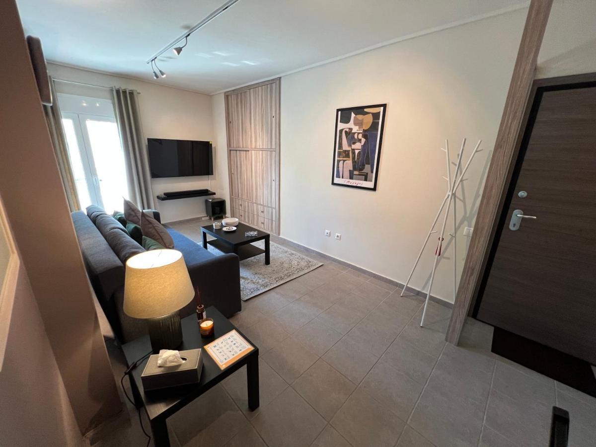 Charming In Glyfada * Athen